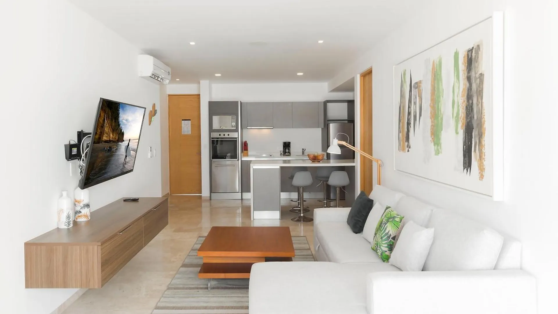 Luxurious & Attractive 2 Bdr Playa Del Carmen Apartment Mexico