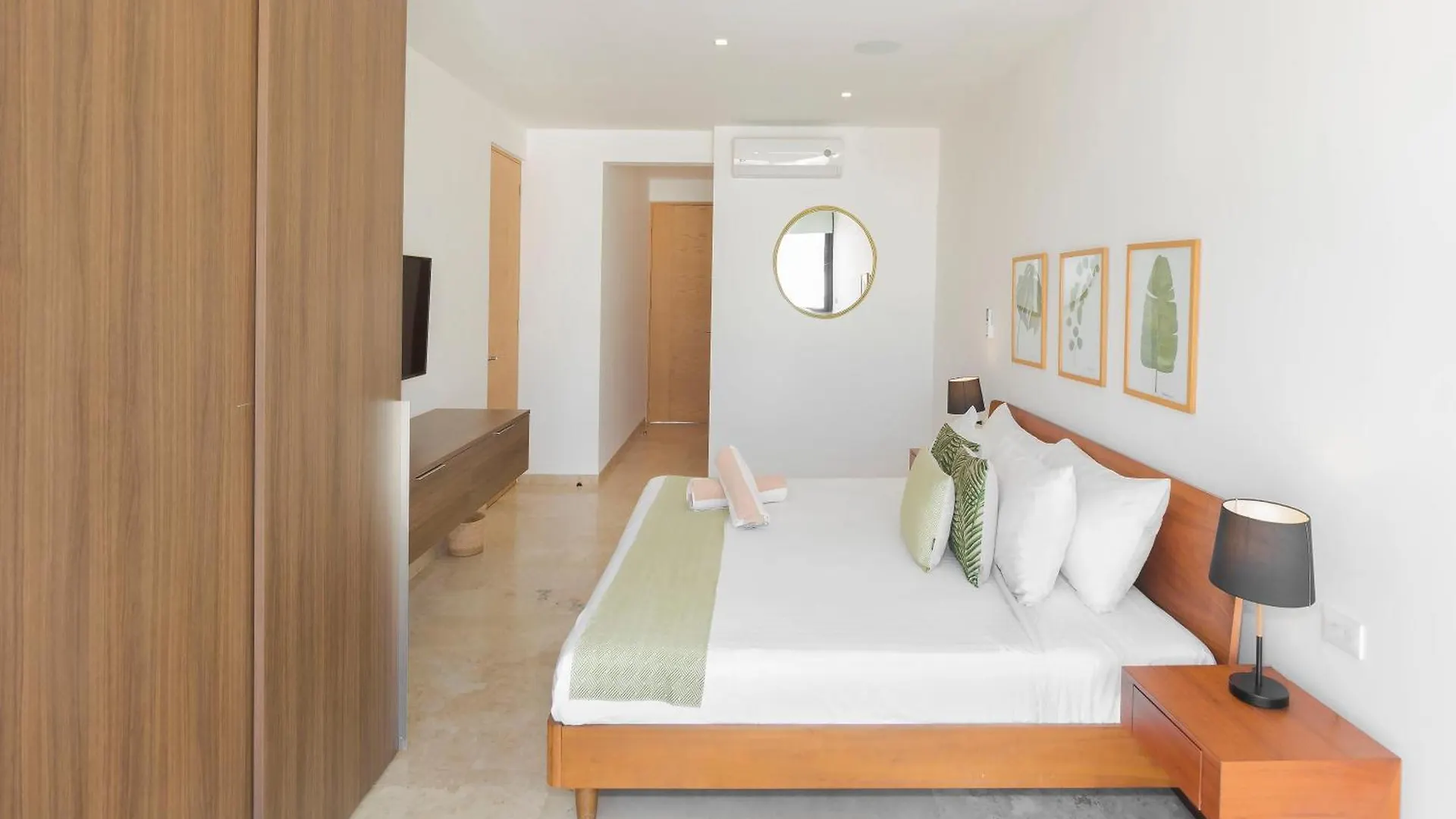 Luxurious & Attractive 2 Bdr Playa Del Carmen Apartment